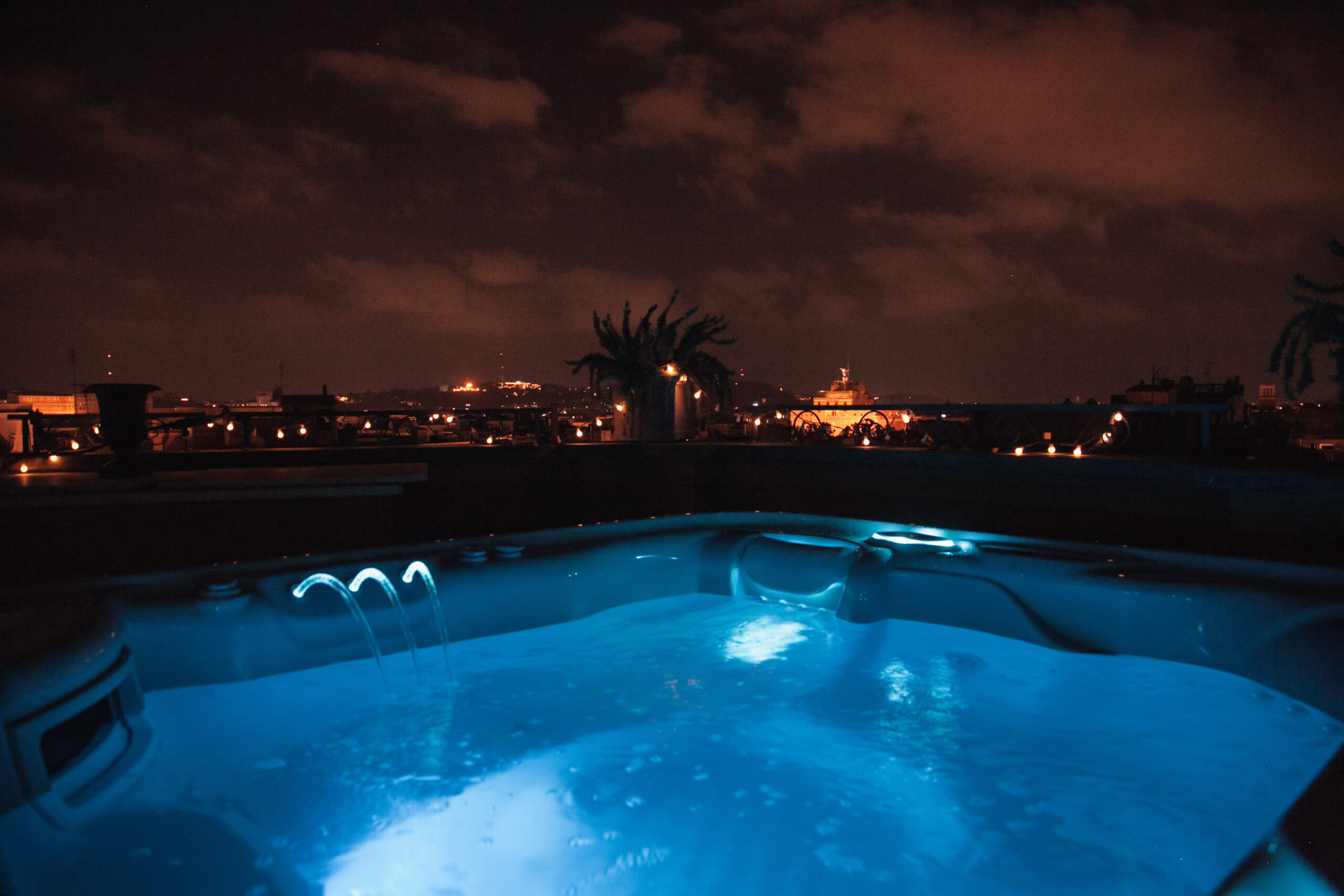 Navona-Queen-Roma-Rooftop2
